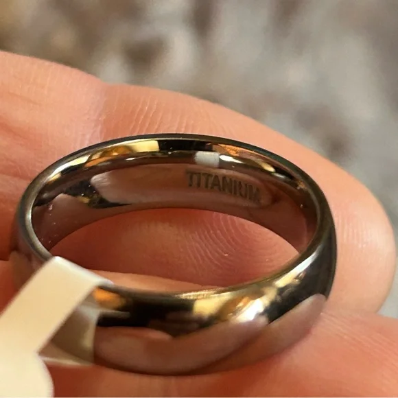 Men’s 6mm polished Titanium comfort band wedding ring NIB 8 - Picture 5 of 11